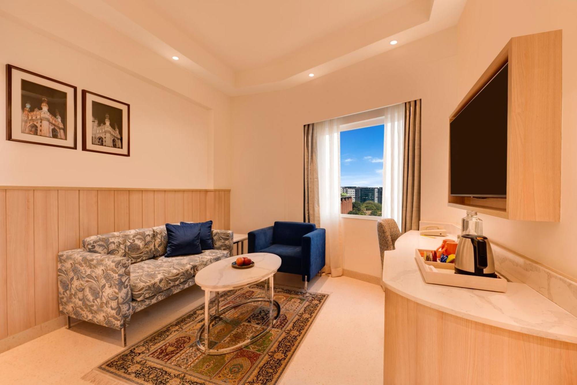 Lemon Tree Premier Hitec City Хидерабад Екстериор снимка
