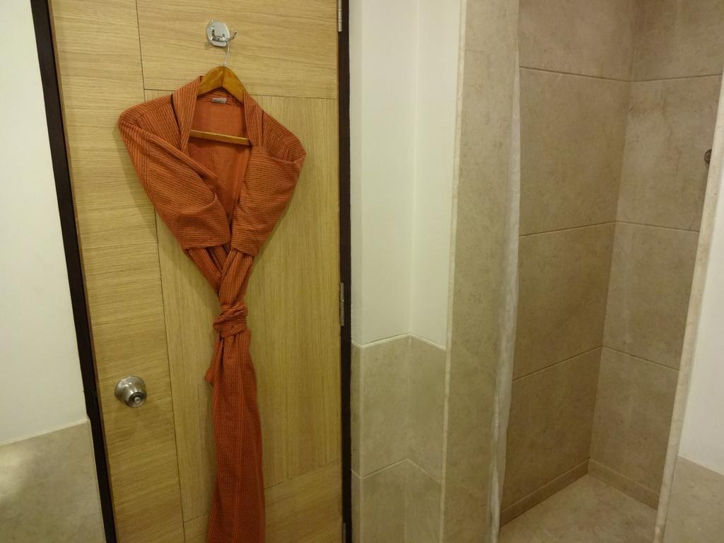 Lemon Tree Premier Hitec City Хидерабад Екстериор снимка